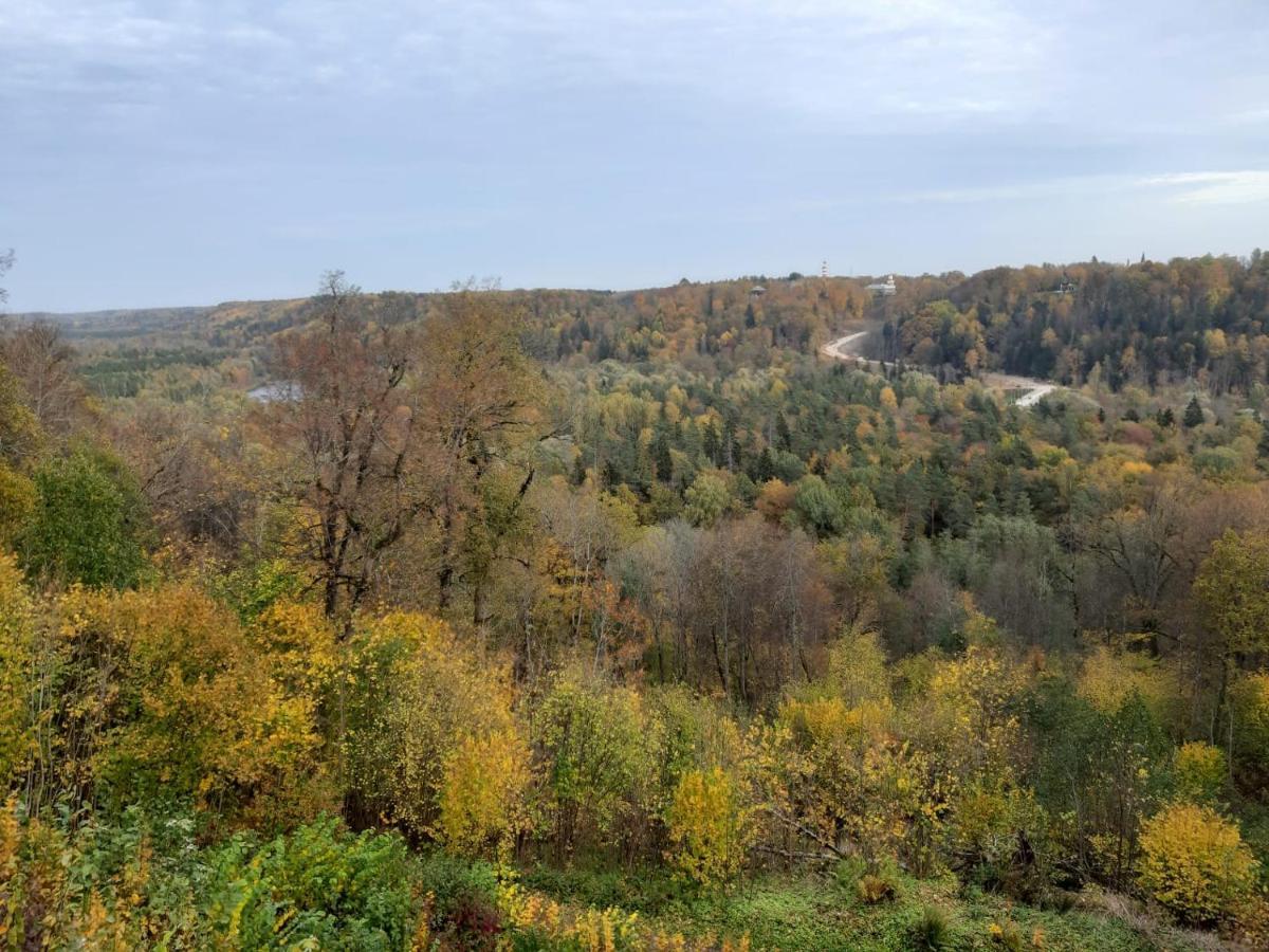 Krimuldas Muiza Sigulda Buitenkant foto