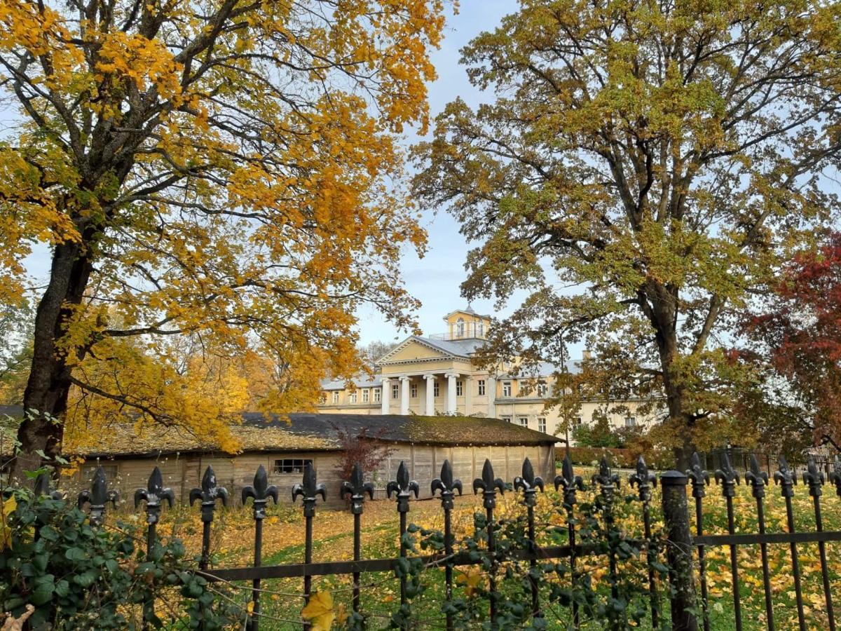 Krimuldas Muiza Sigulda Buitenkant foto