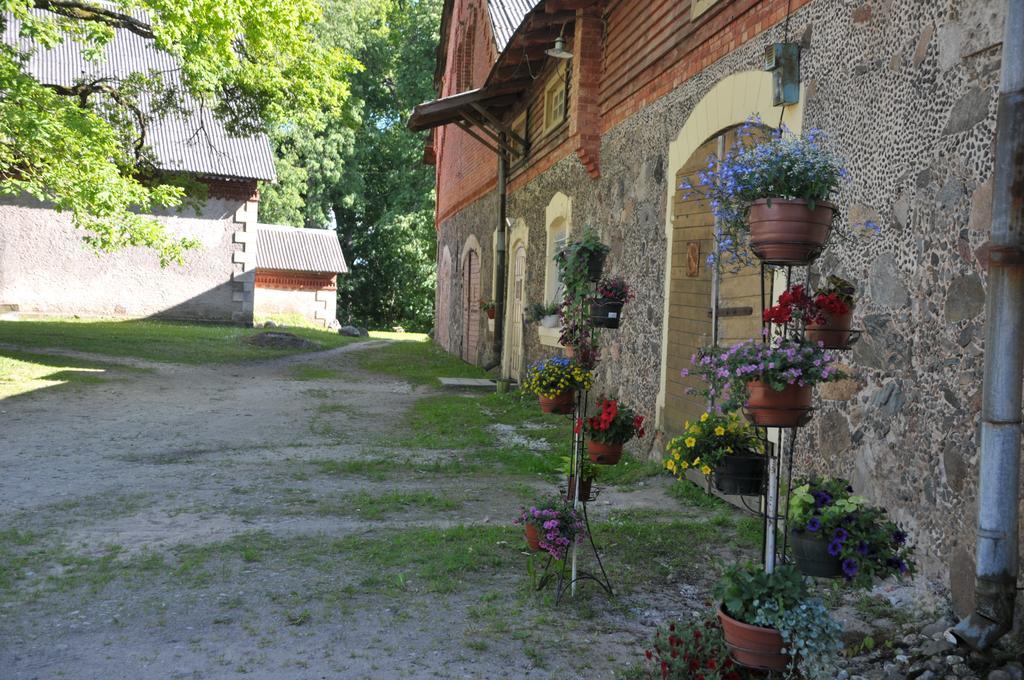 Krimuldas Muiza Sigulda Buitenkant foto