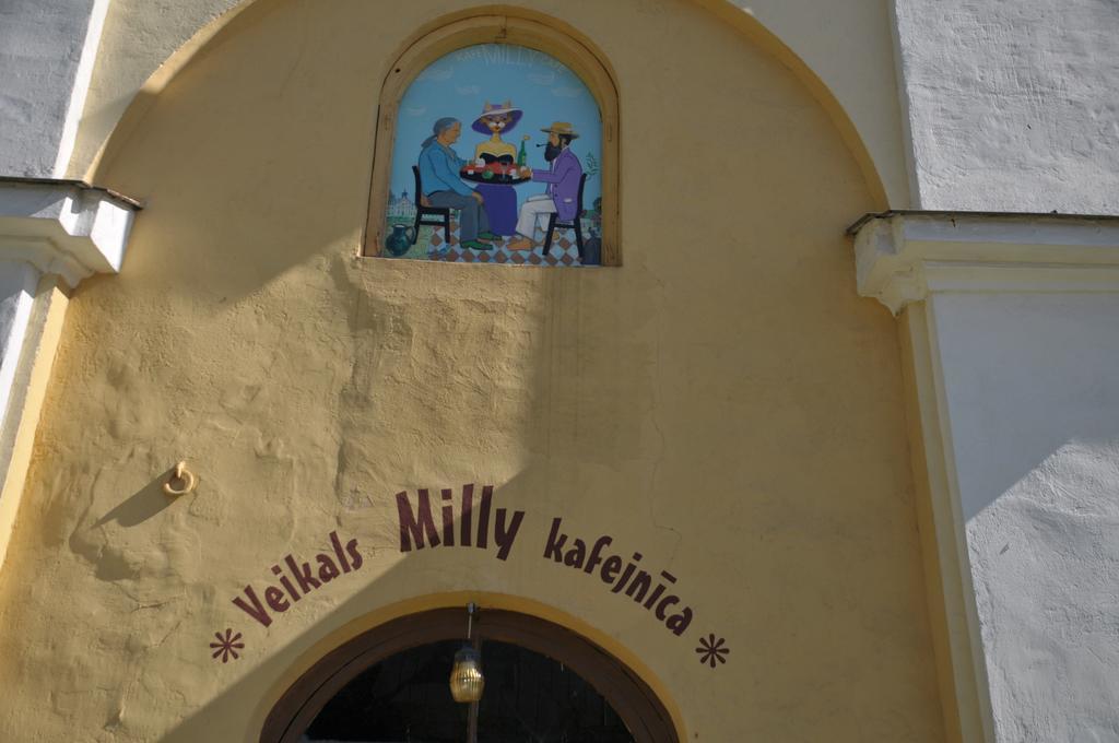 Krimuldas Muiza Sigulda Buitenkant foto